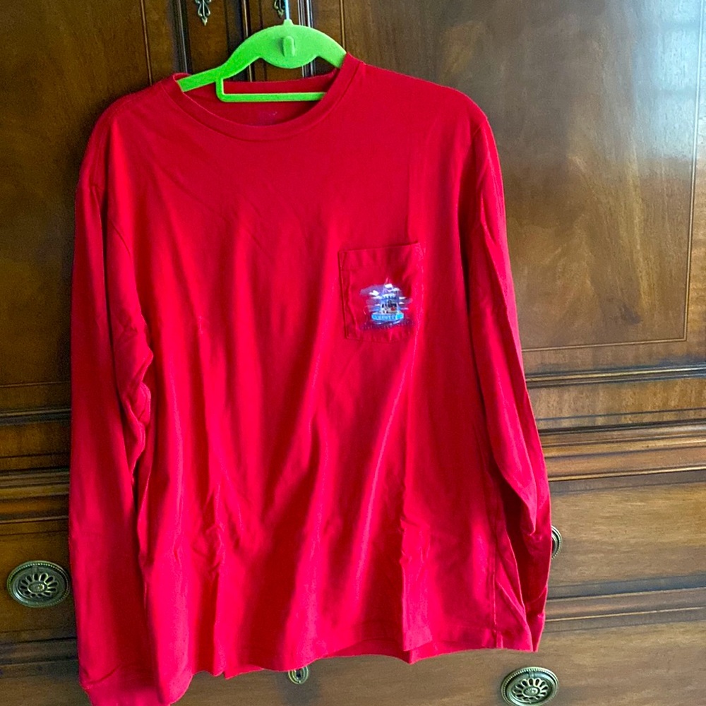 VV Men’s Small long sleeve T.